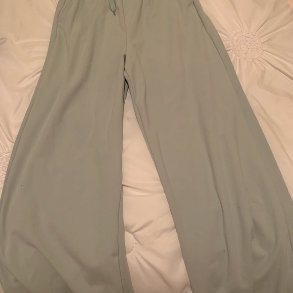 Three Piece Sweat Outfit - Picture 4 of 5